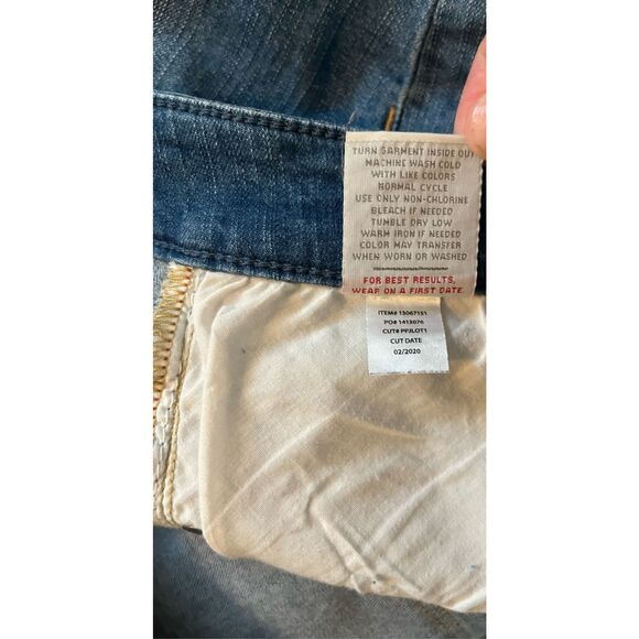 Torrid Mid Rise 5 Pocket Denim Shorts Size 16 - Picture 5 of 5